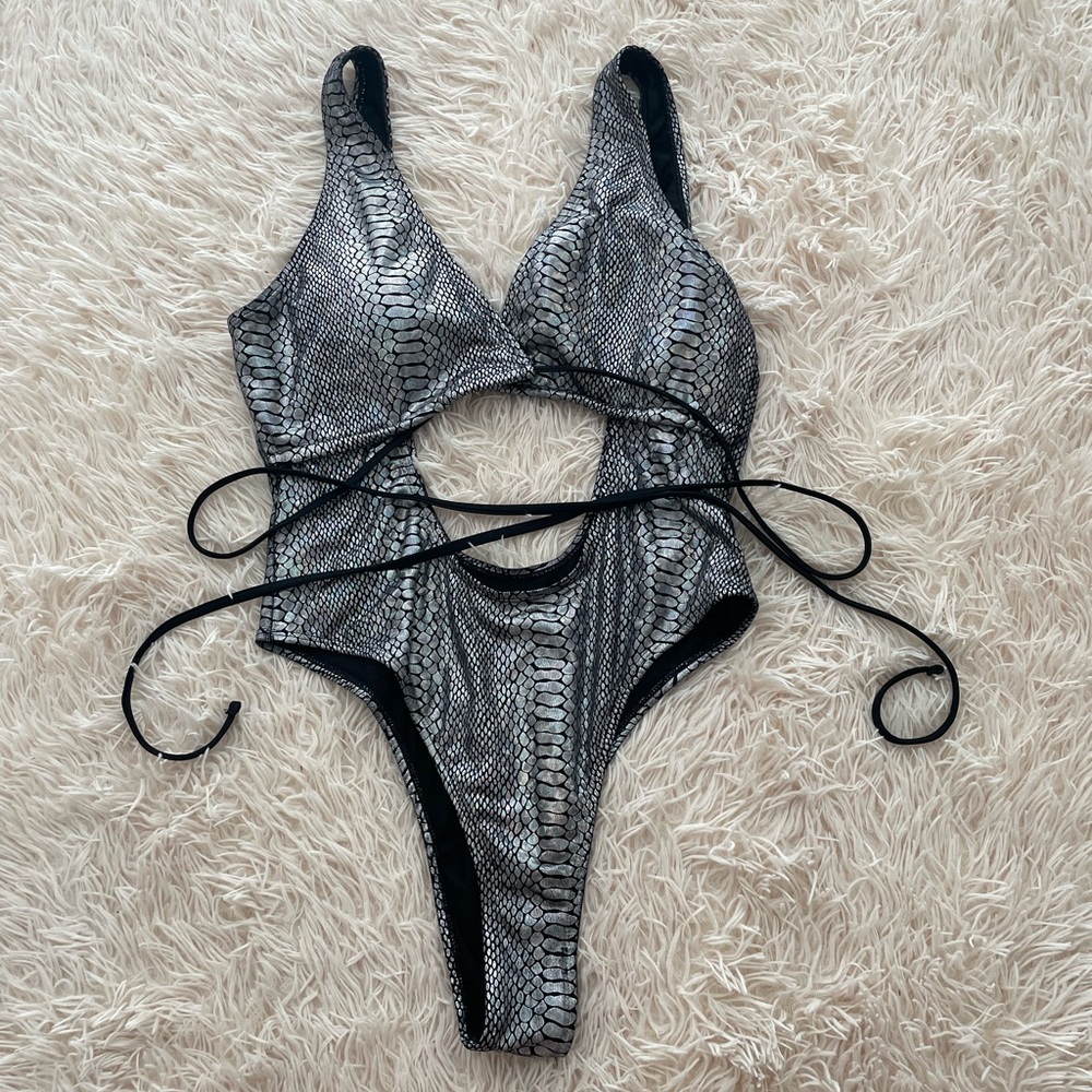 Snakeskin Print One-Piece Swimsuit